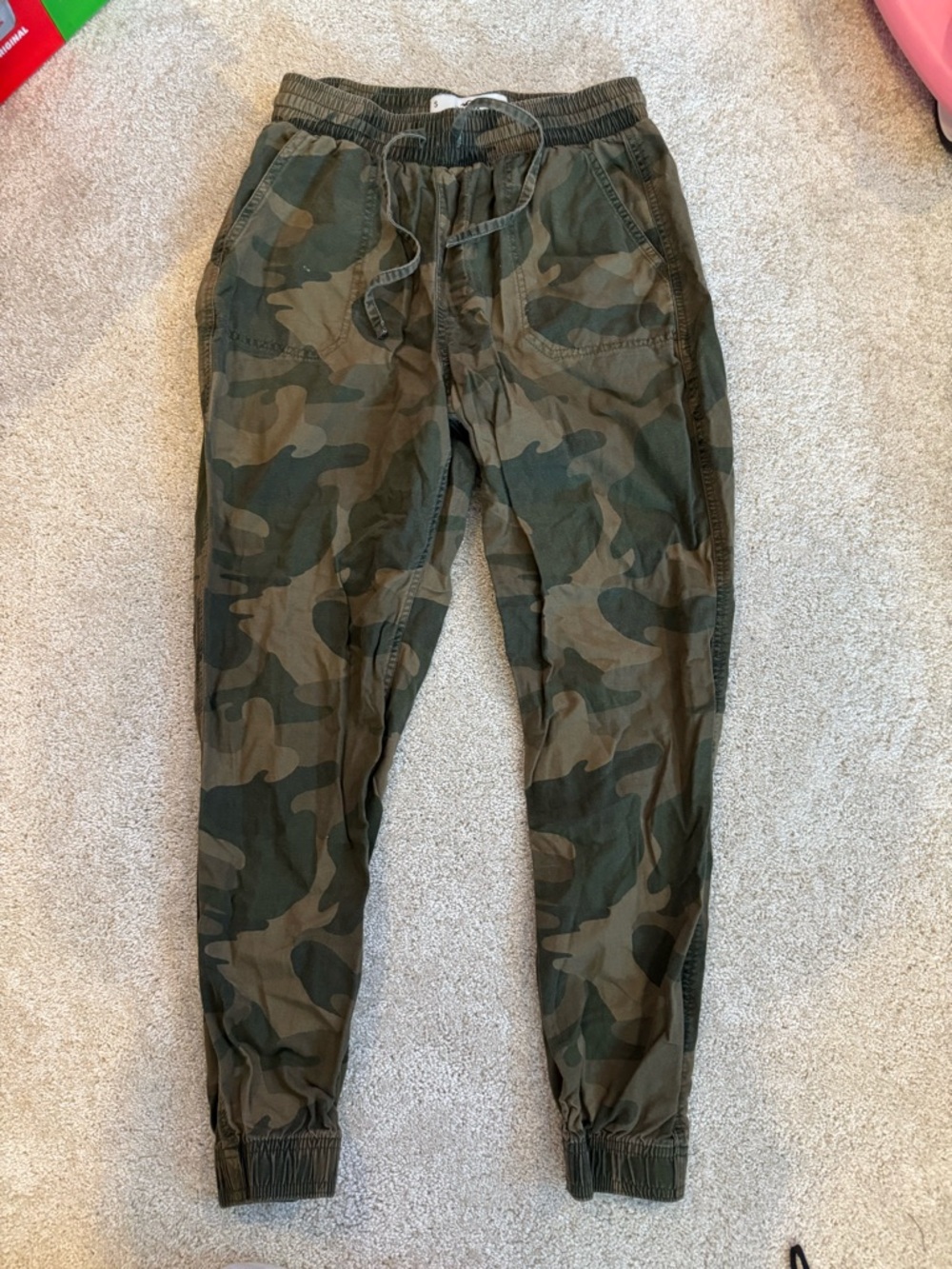 Hollister Camo Ultra High-Rise Jogger Pants